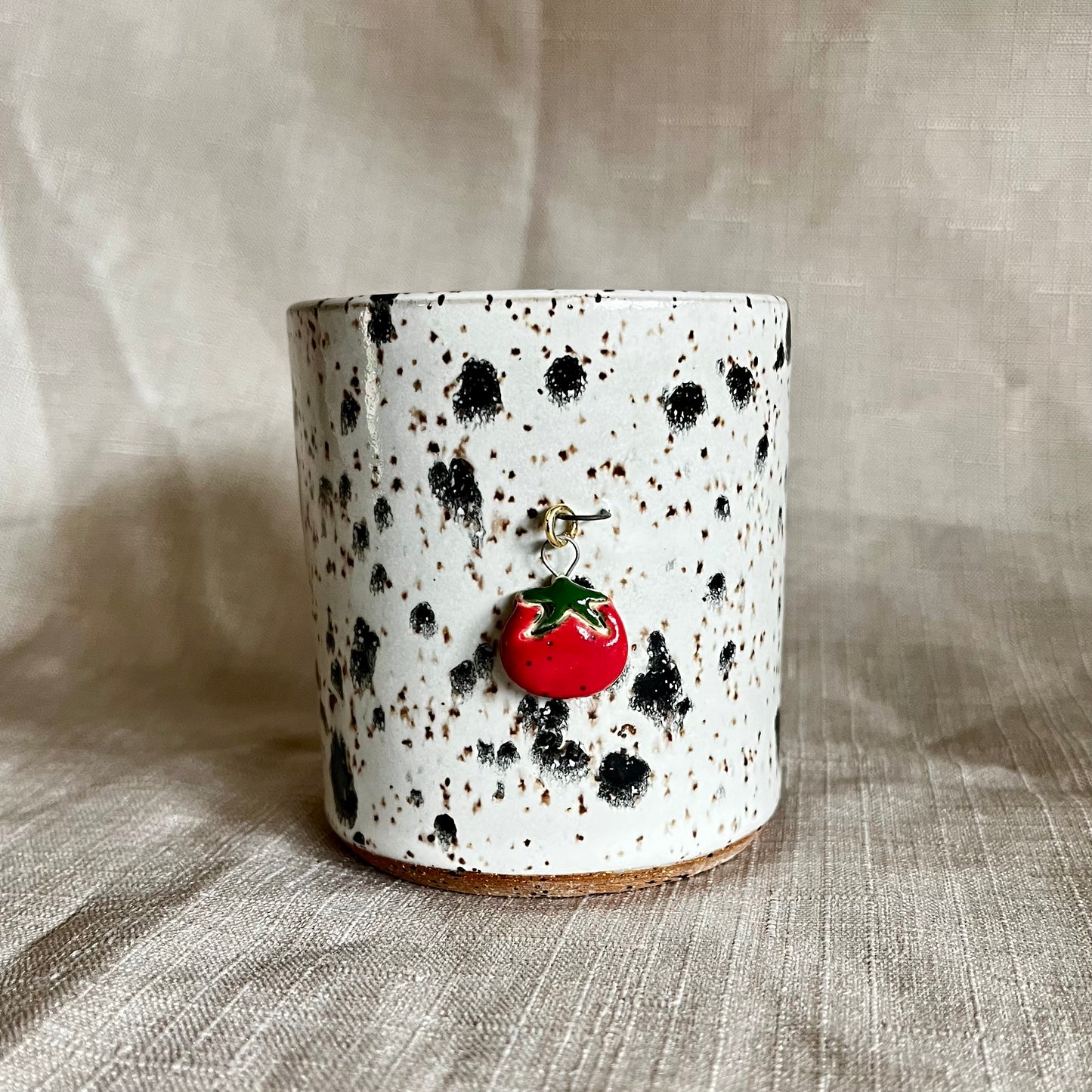 charm cup - black/white