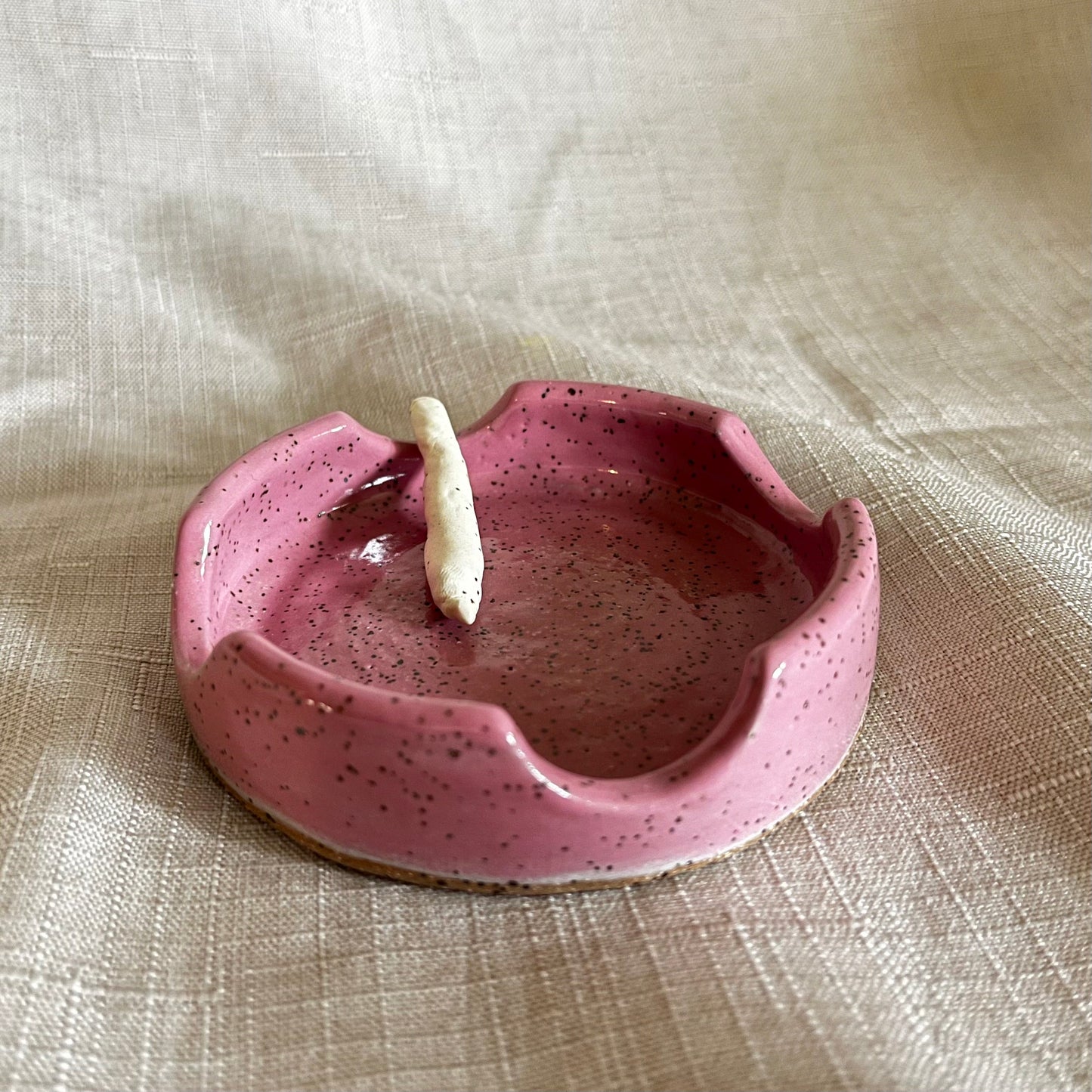 used ashtray - pink