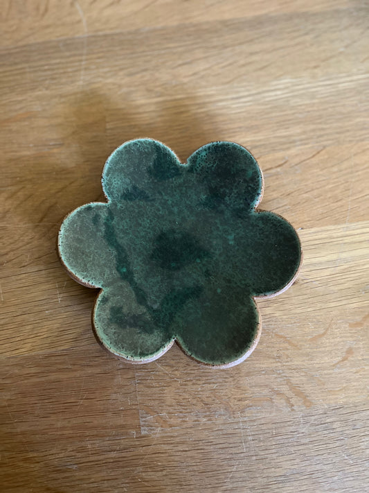 small scalloped dish - dark green